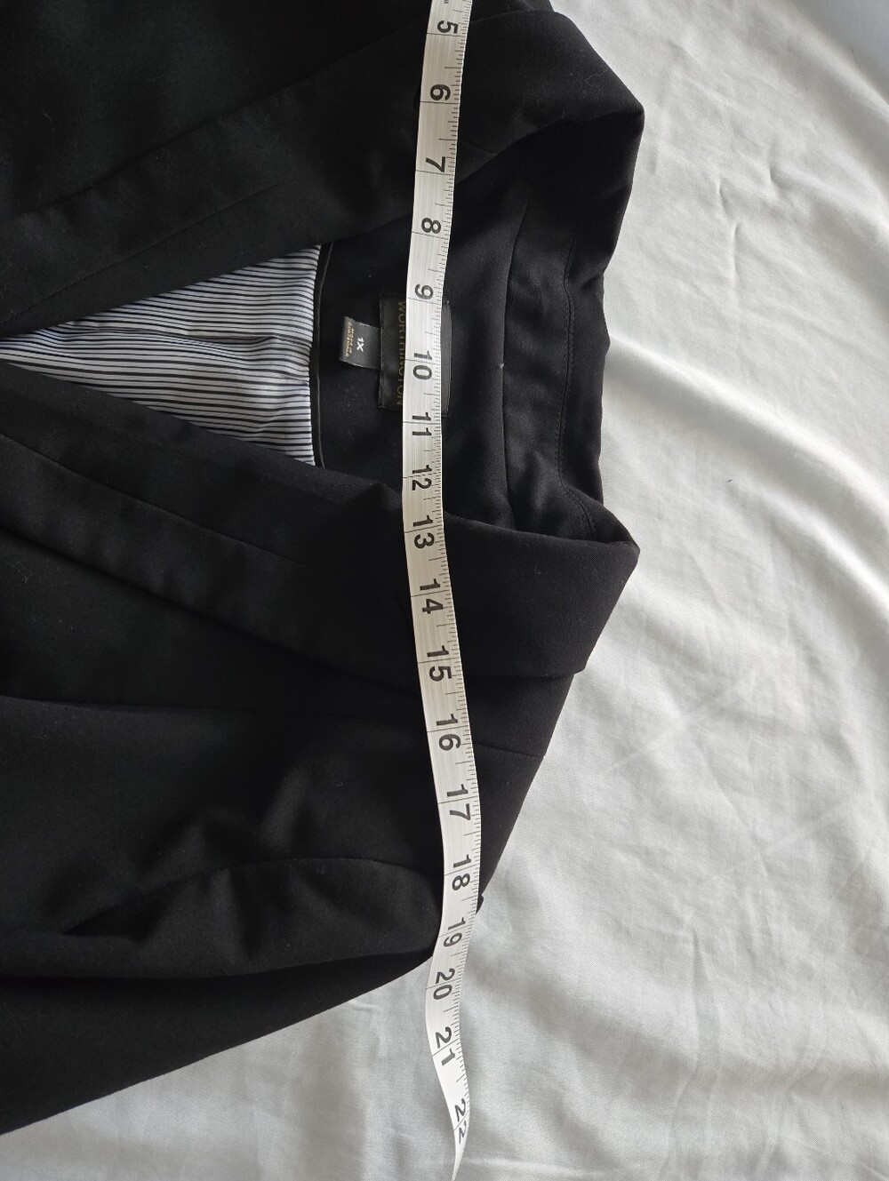 Worthington Black Women's Blazer. Pre Owned, Great Quality Blazer. 15B0418 - Picture 9 of 9